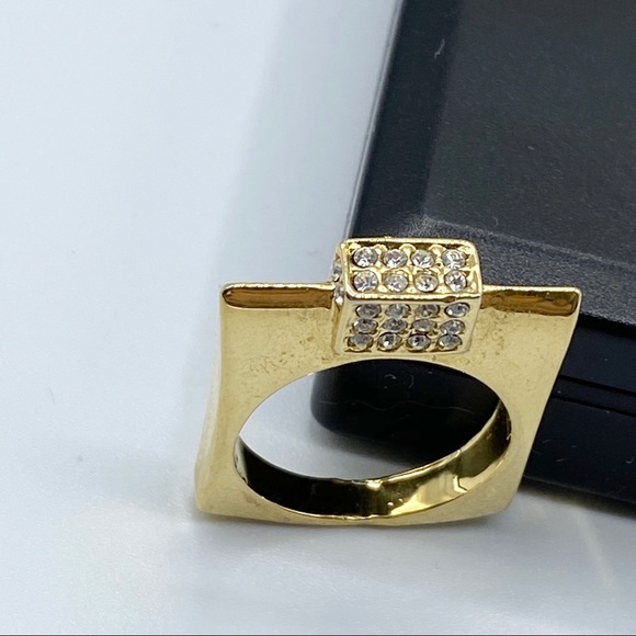 Vintage Gold-tone Square-shaped Ring with CZ Stone Size 6.5 - Picture 9 of 12